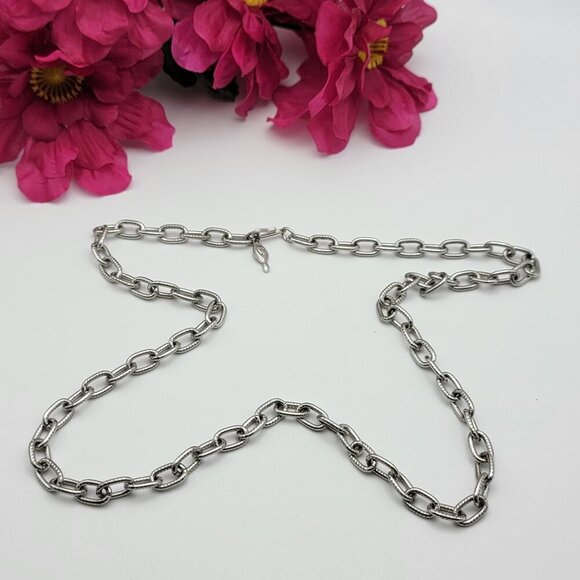 Vtg. Sarah Coventry Silver Tone Textured Oval Link Chain Necklace 26" Adj. Hook - Picture 1 of 5